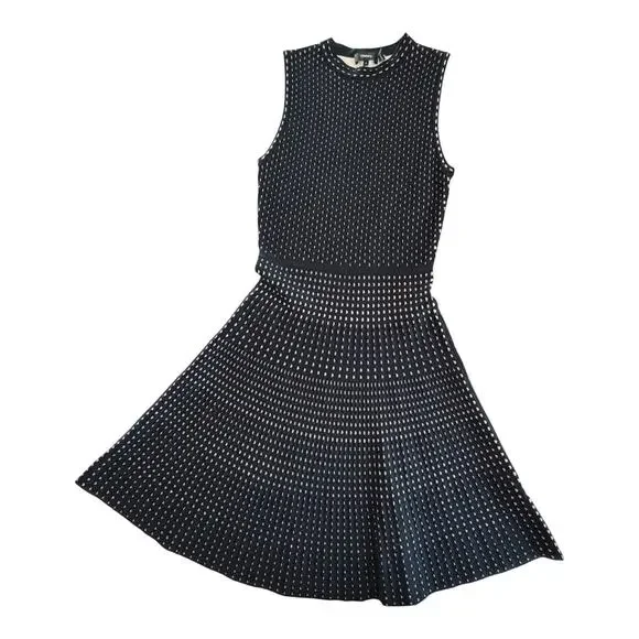 Theory Black and White Sleeveless Fit and Flare Mini Dress Women’s Small Bodycon - Picture 3 of 10